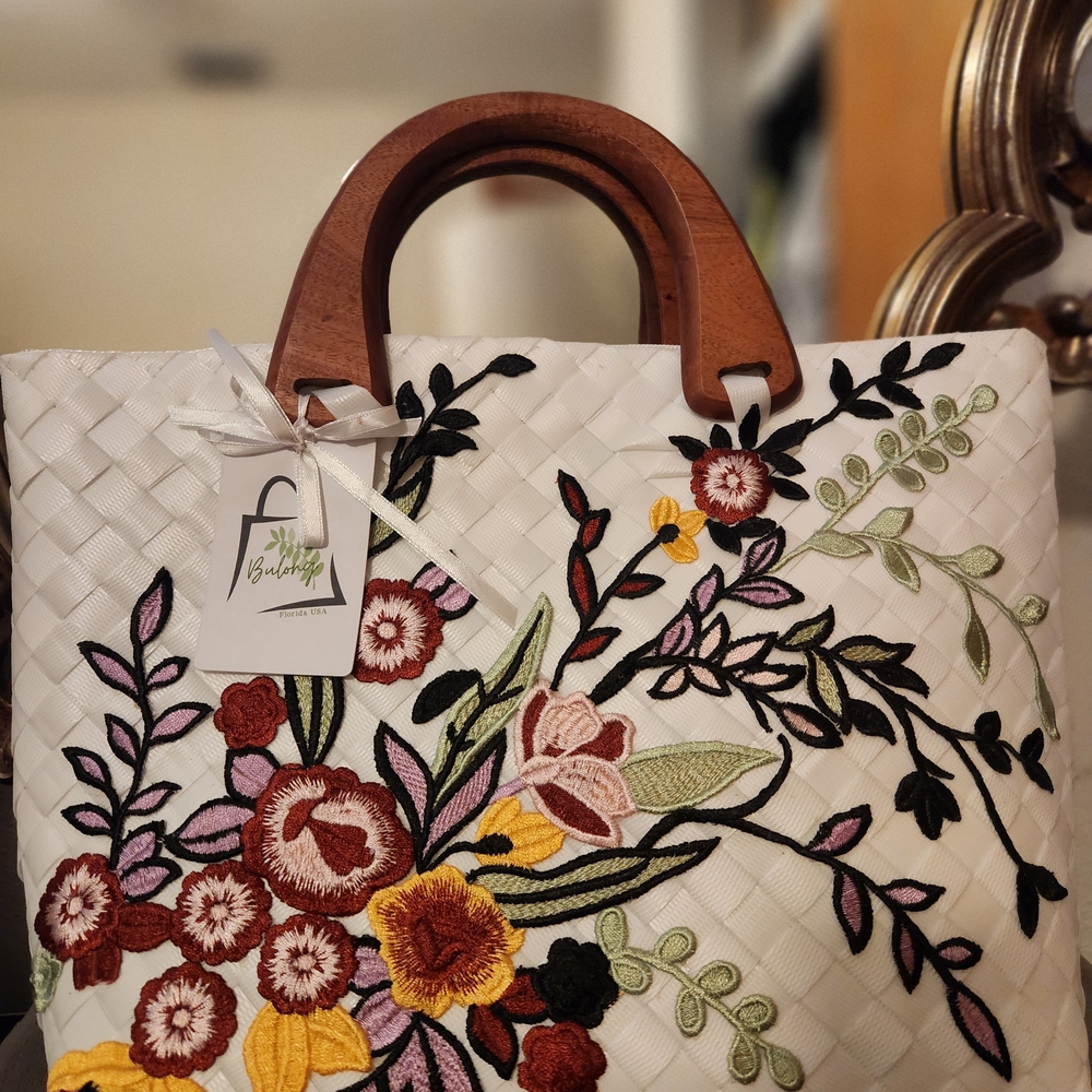 Floral Embroidered White Handbag